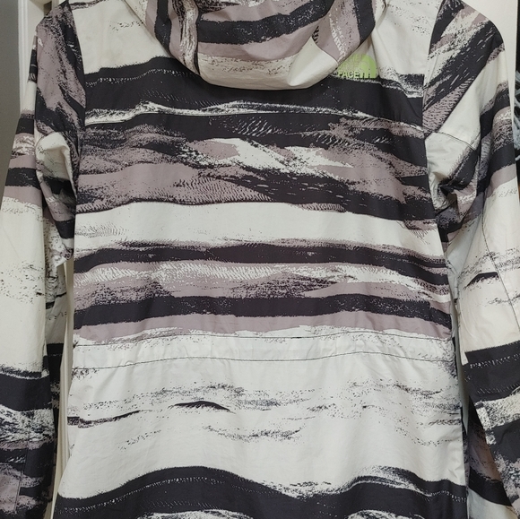 The North Face Lightweight Jacket ~ Size XS - Picture 9 of 11